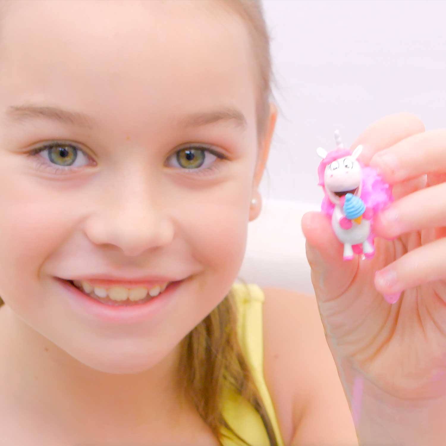 INKEE - Unicorn Surprise Bath Bomb